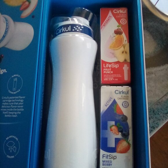 🎉CIRCUL Stainless Steel Water bottle🎉 22oz Set with (2) flavor beverage🎉 - Picture 9 of 14